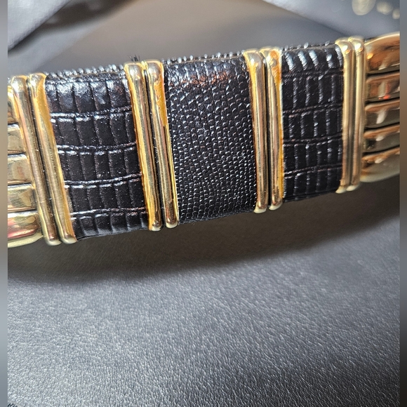 Vintage 70\'s Dame Black Snakeskin Leather & Brass Art Deco Statement Belt S/M main image 4